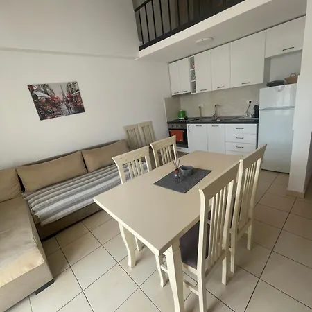 Duplex アパート *